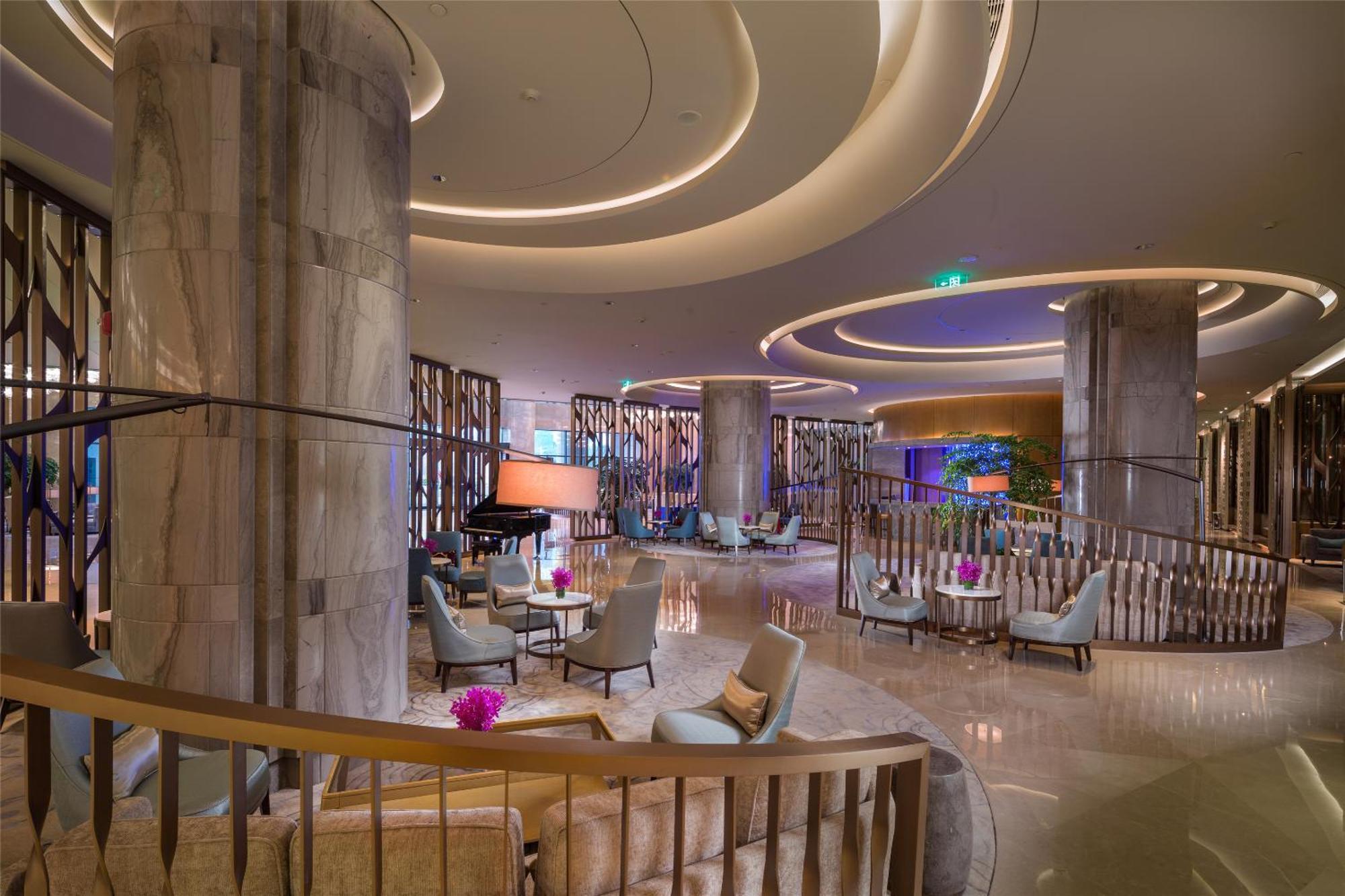 Hilton Urumqi Bagian luar foto