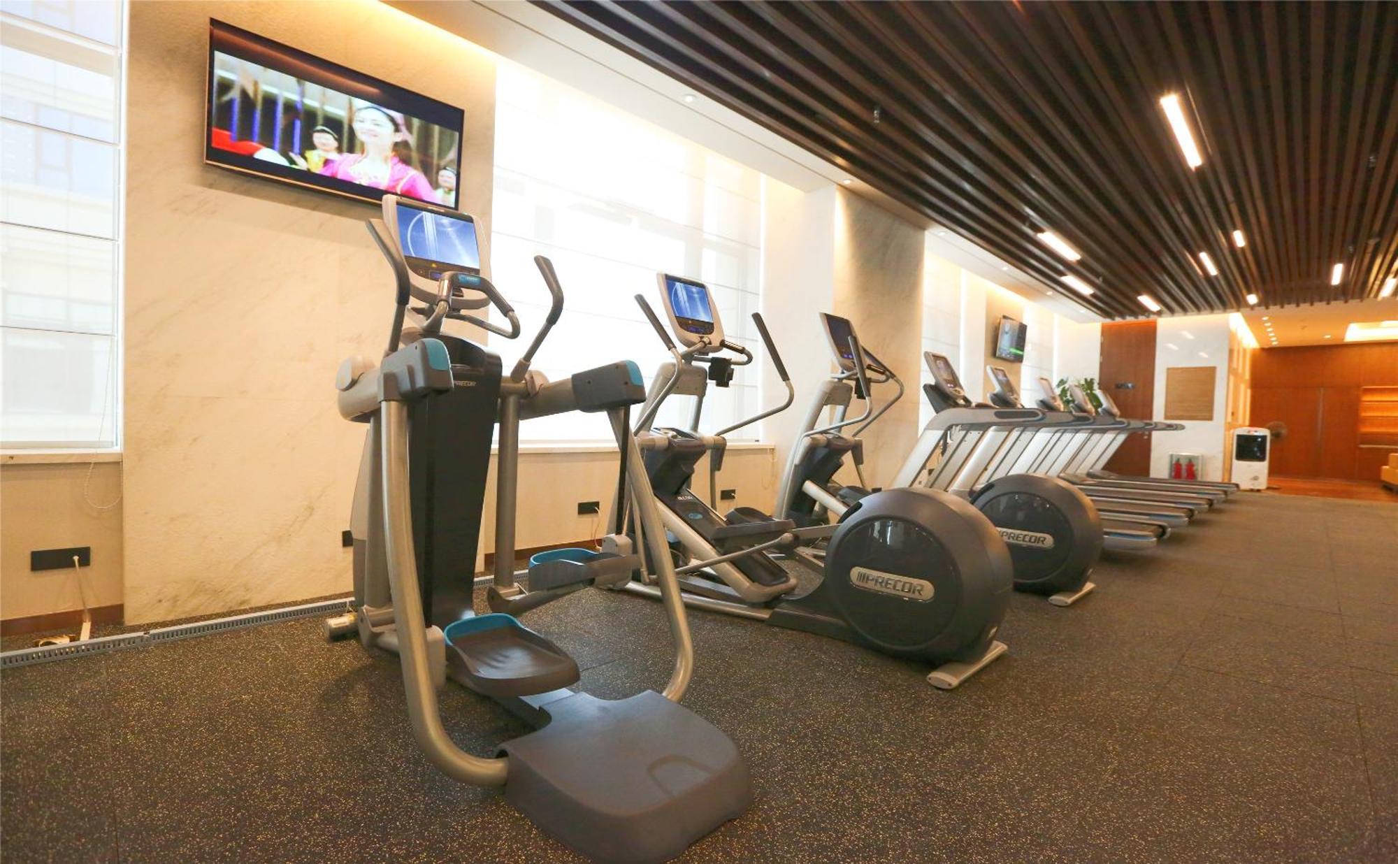 Hilton Urumqi Bagian luar foto