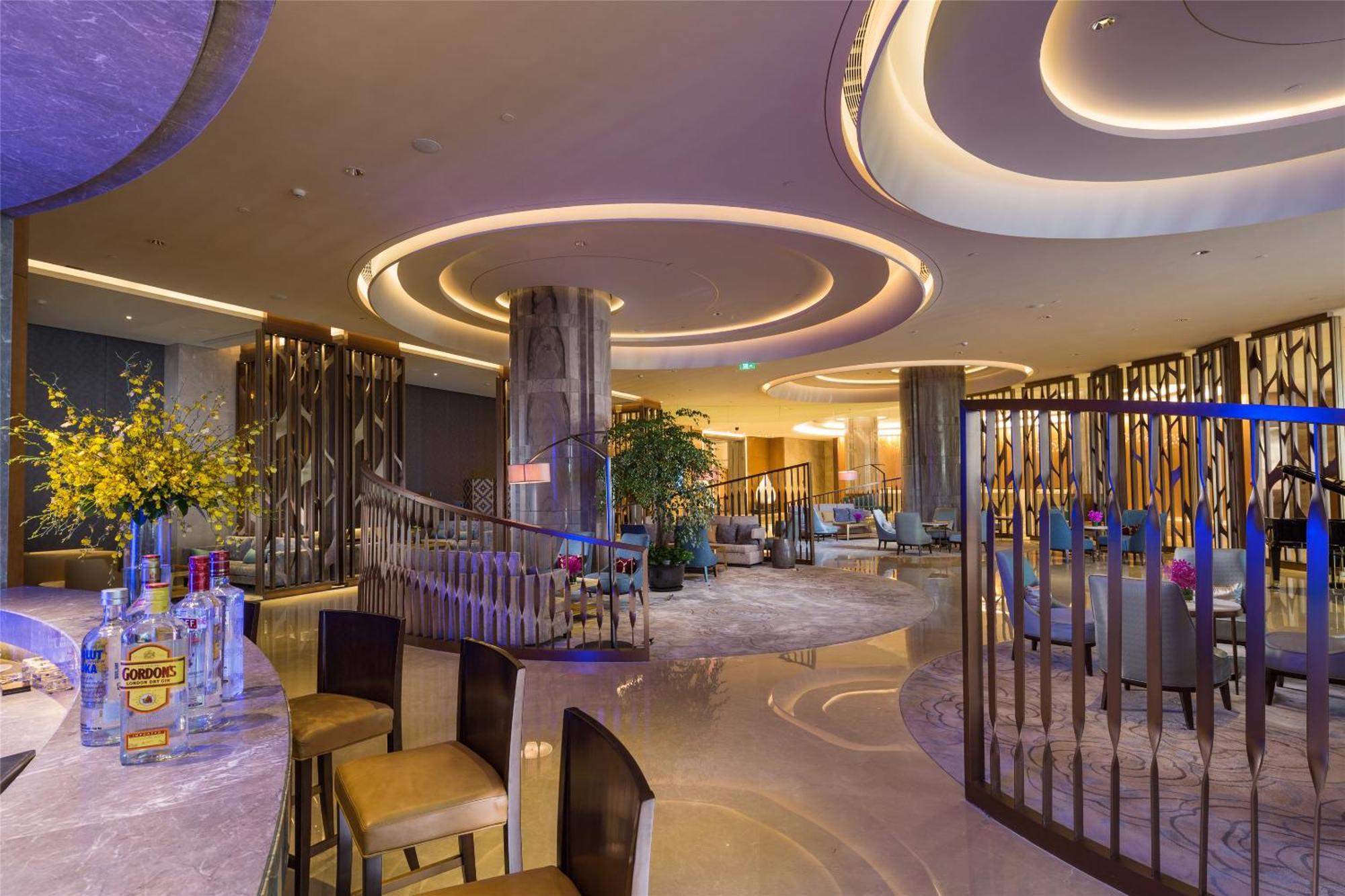 Hilton Urumqi Bagian luar foto