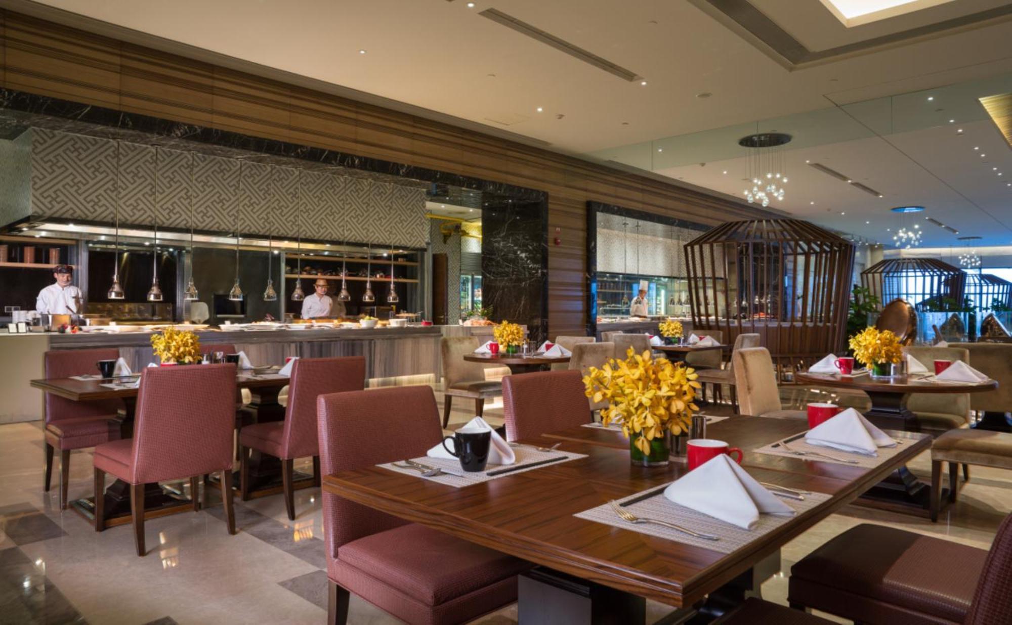 Hilton Urumqi Bagian luar foto