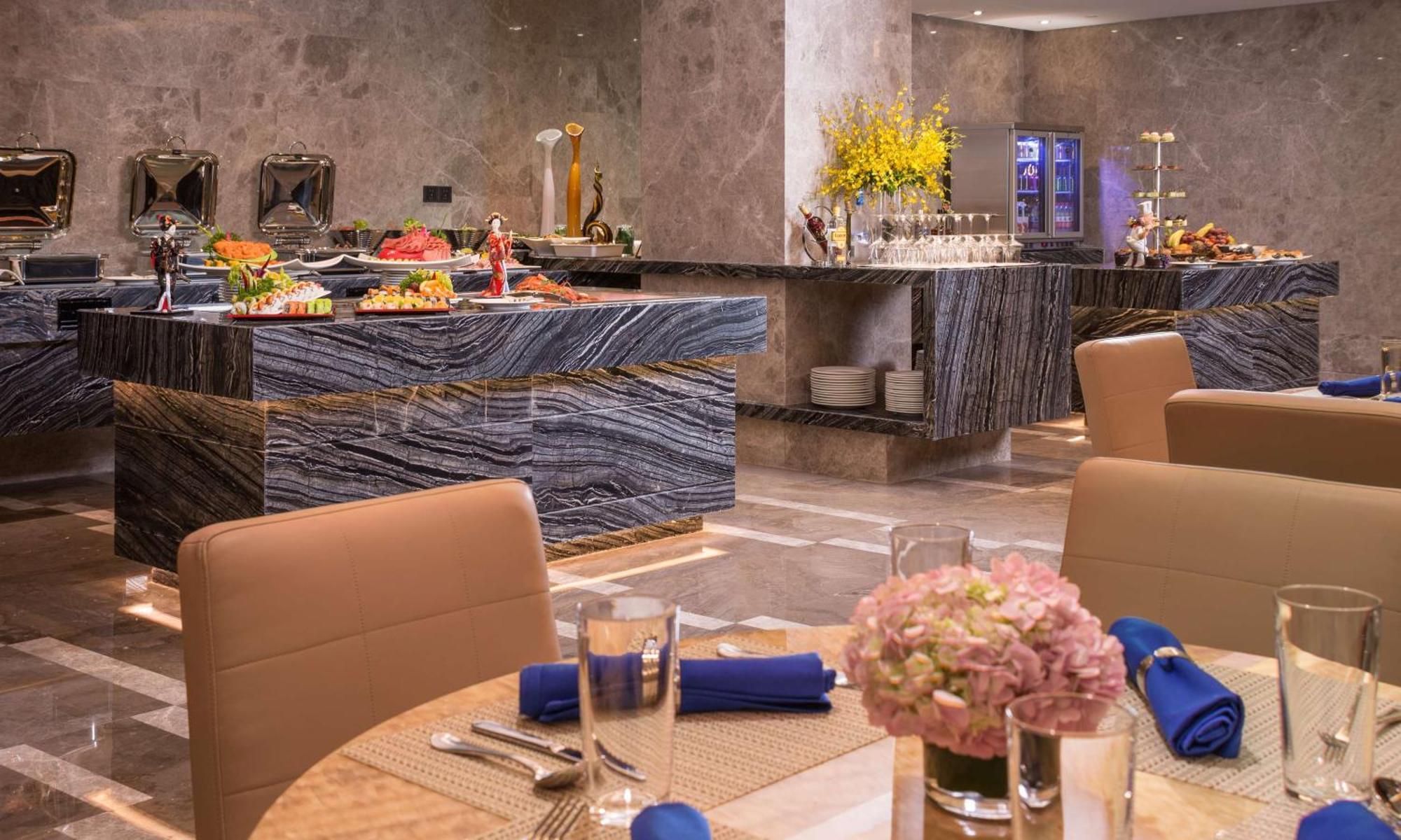 Hilton Urumqi Bagian luar foto