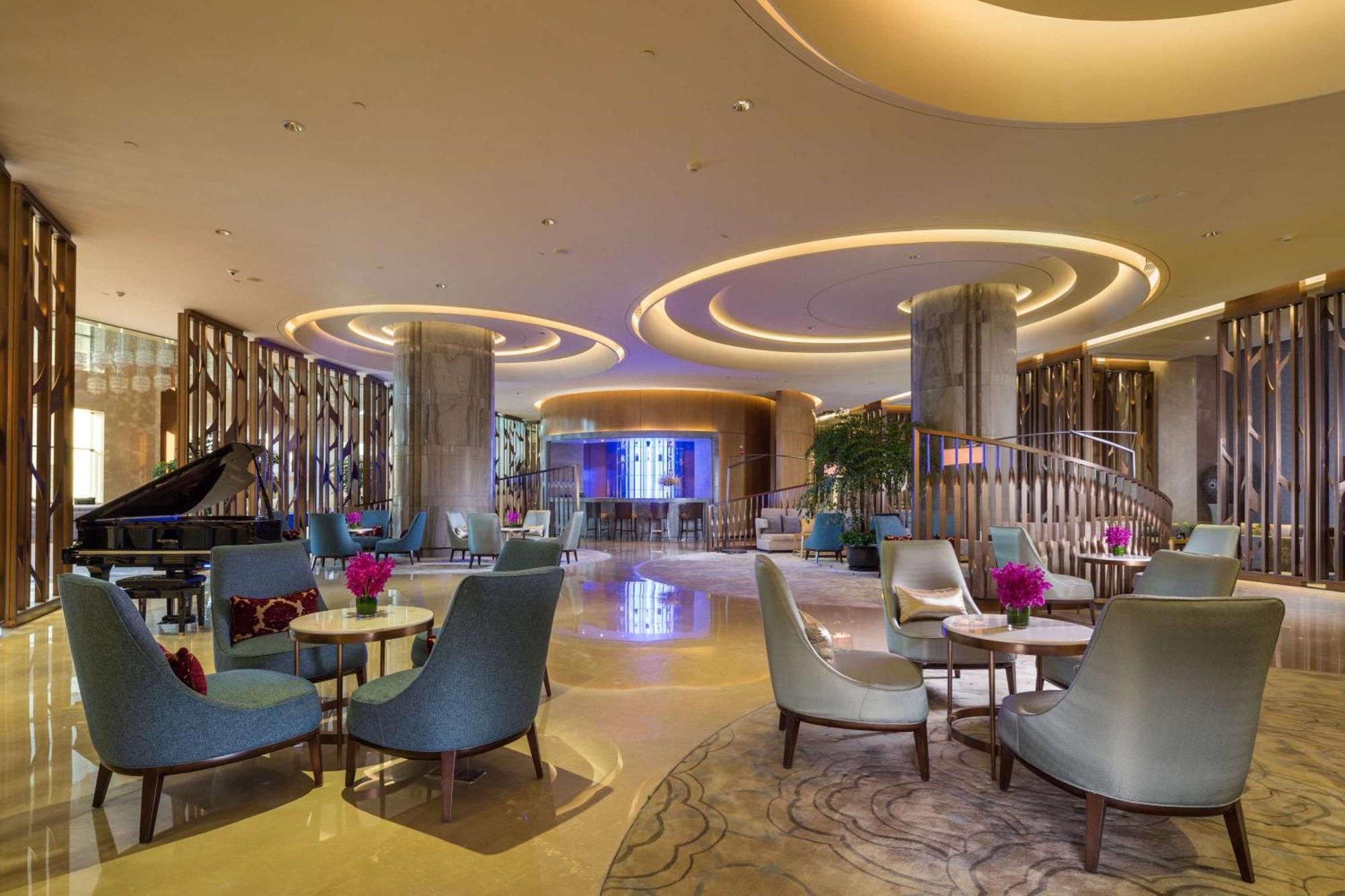 Hilton Urumqi Bagian luar foto