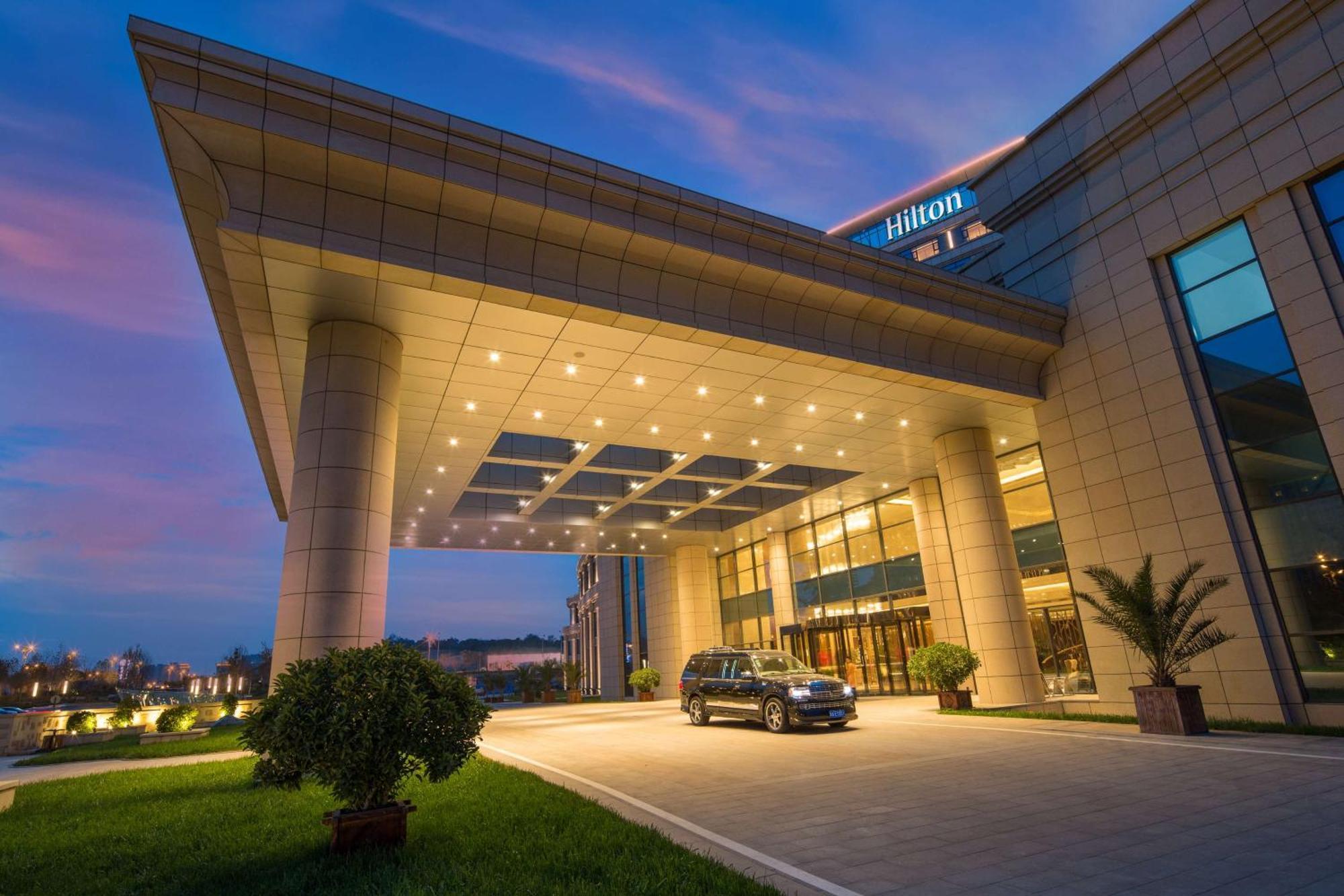 Hilton Urumqi Bagian luar foto